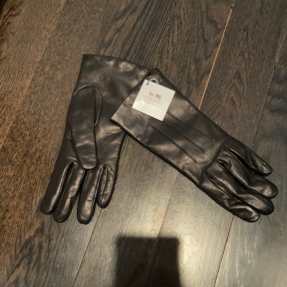 NWT Coach black leather gloves